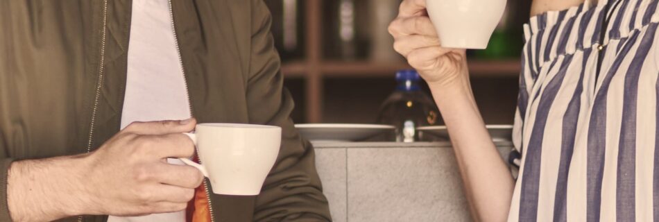【男性の脈ありサイン】見分け方を徹底解説！好意のある行動とは？